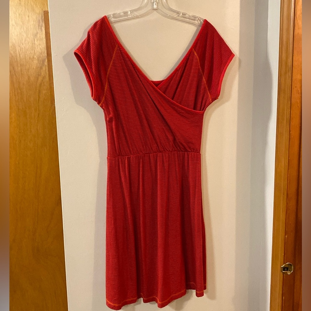 Prana faith dress. size L. Red striped.